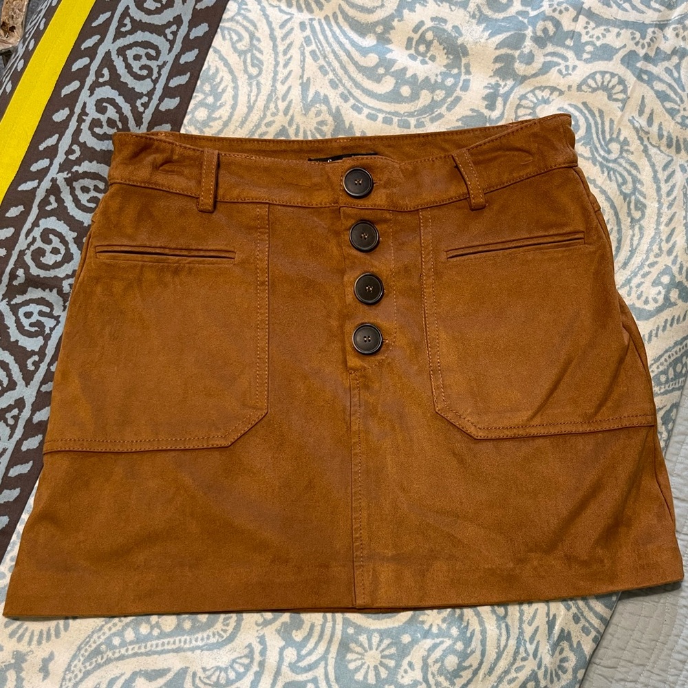 Zara suede skirt size small